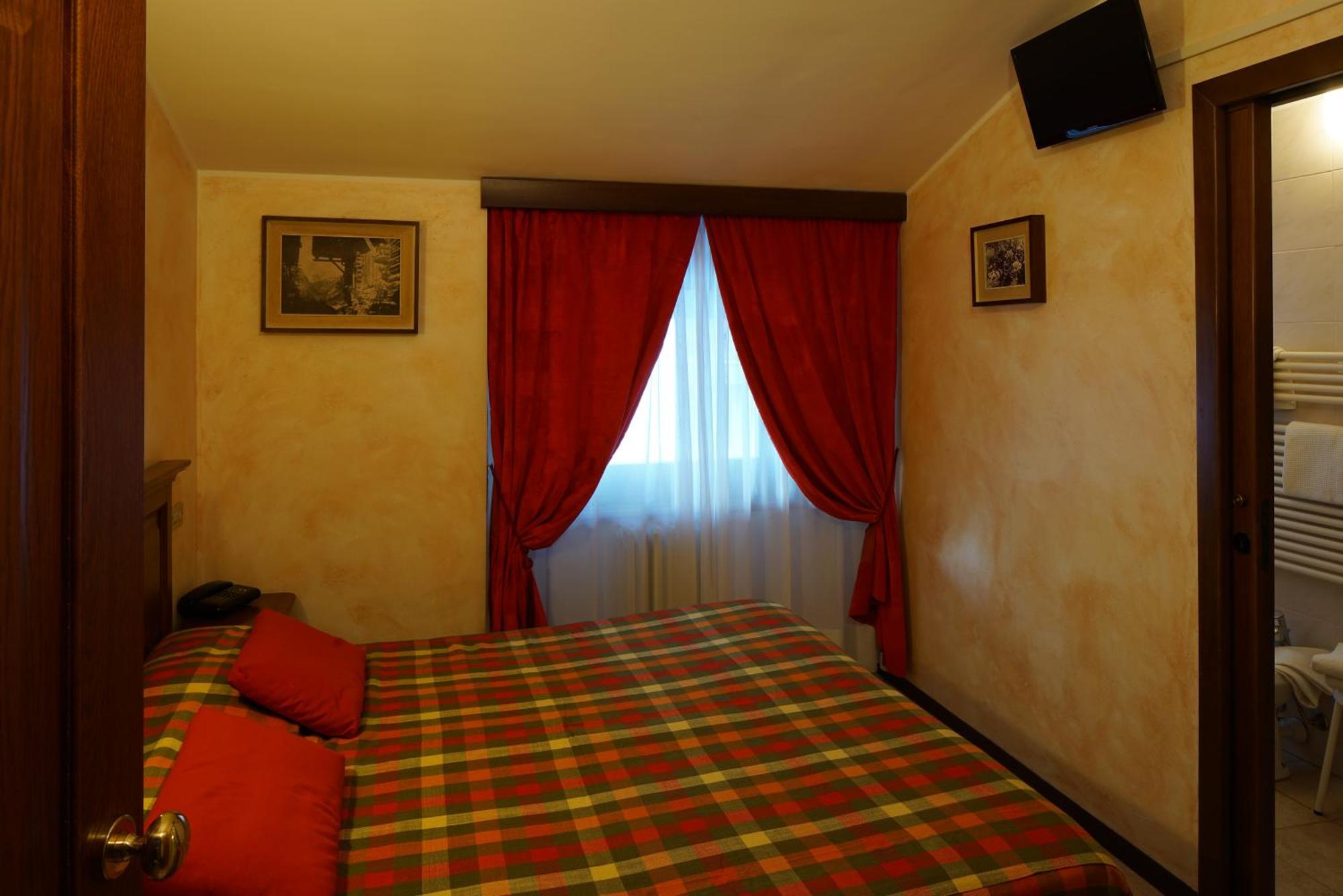 Hotel Al Caminetto Валтурненче Екстериор снимка