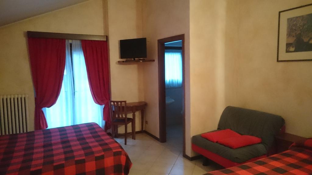 Hotel Al Caminetto Валтурненче Екстериор снимка