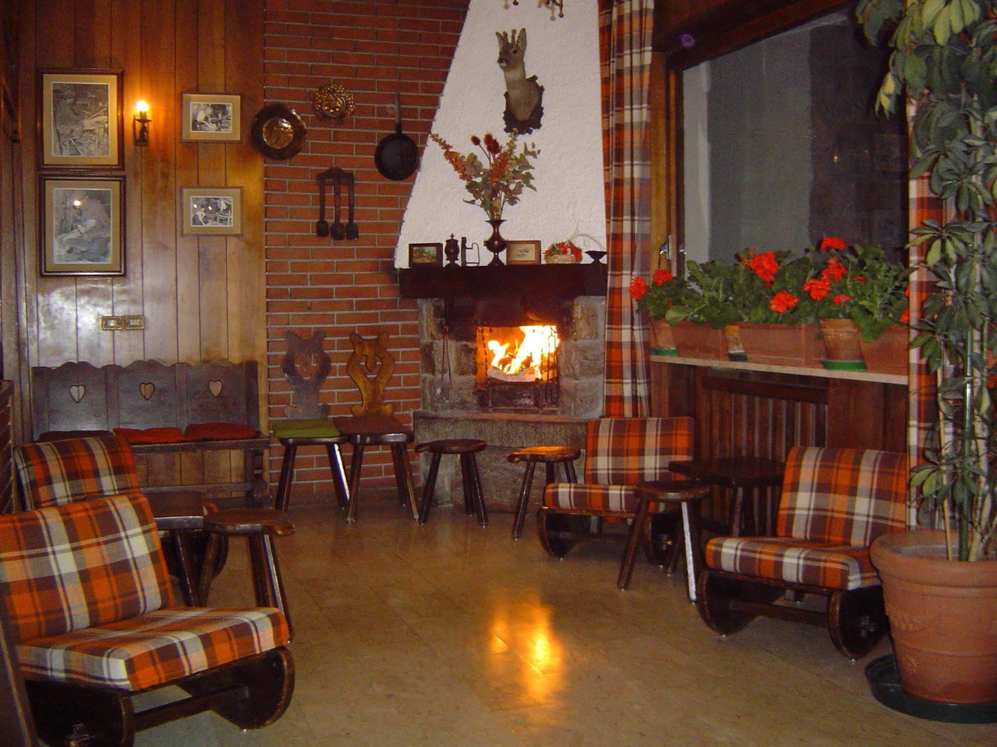 Hotel Al Caminetto Валтурненче Екстериор снимка