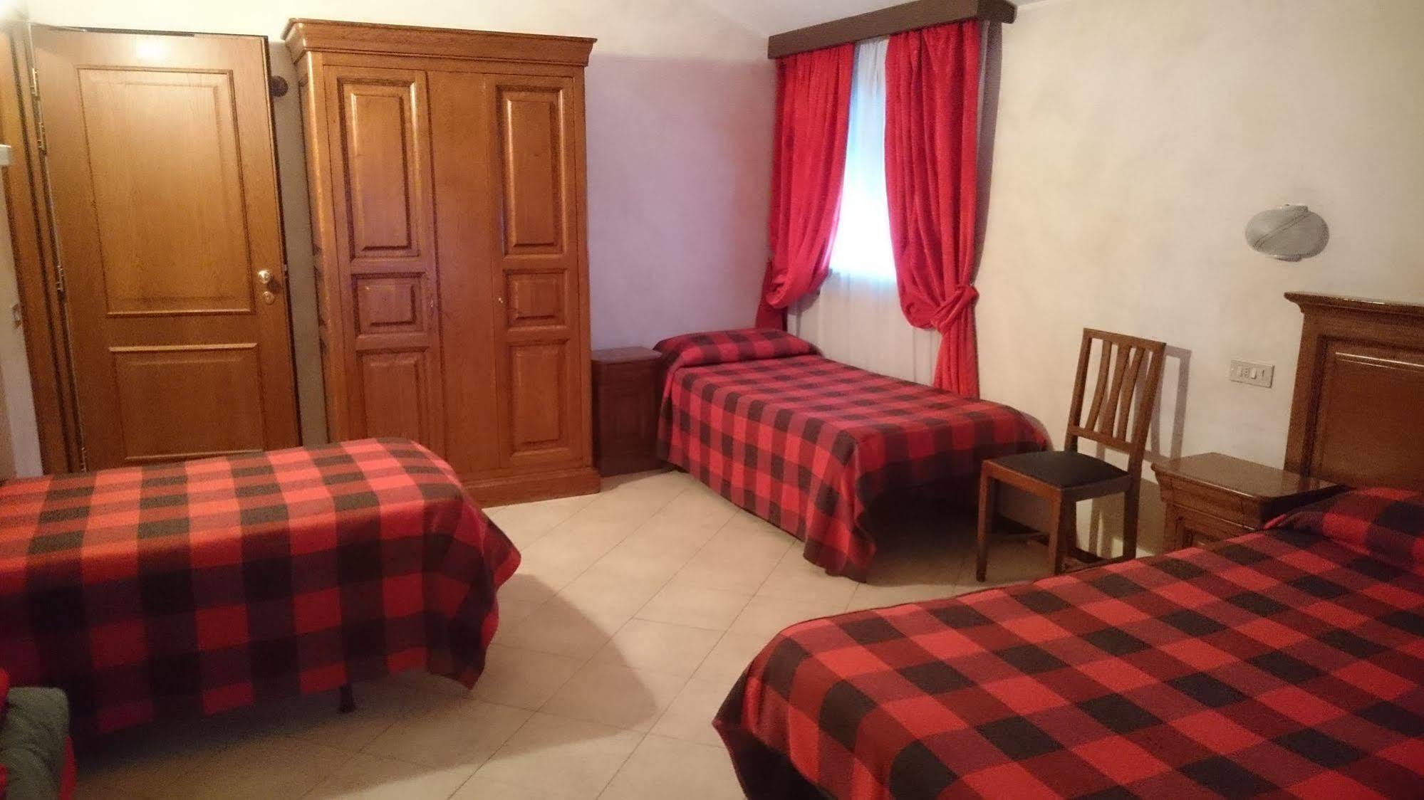 Hotel Al Caminetto Валтурненче Екстериор снимка